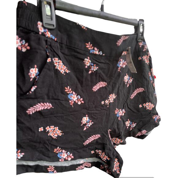 Womans Shorts Elastic Waist Large NWT and Extra Large -Express and LA BLANCA Lot - Picture 3 of 11